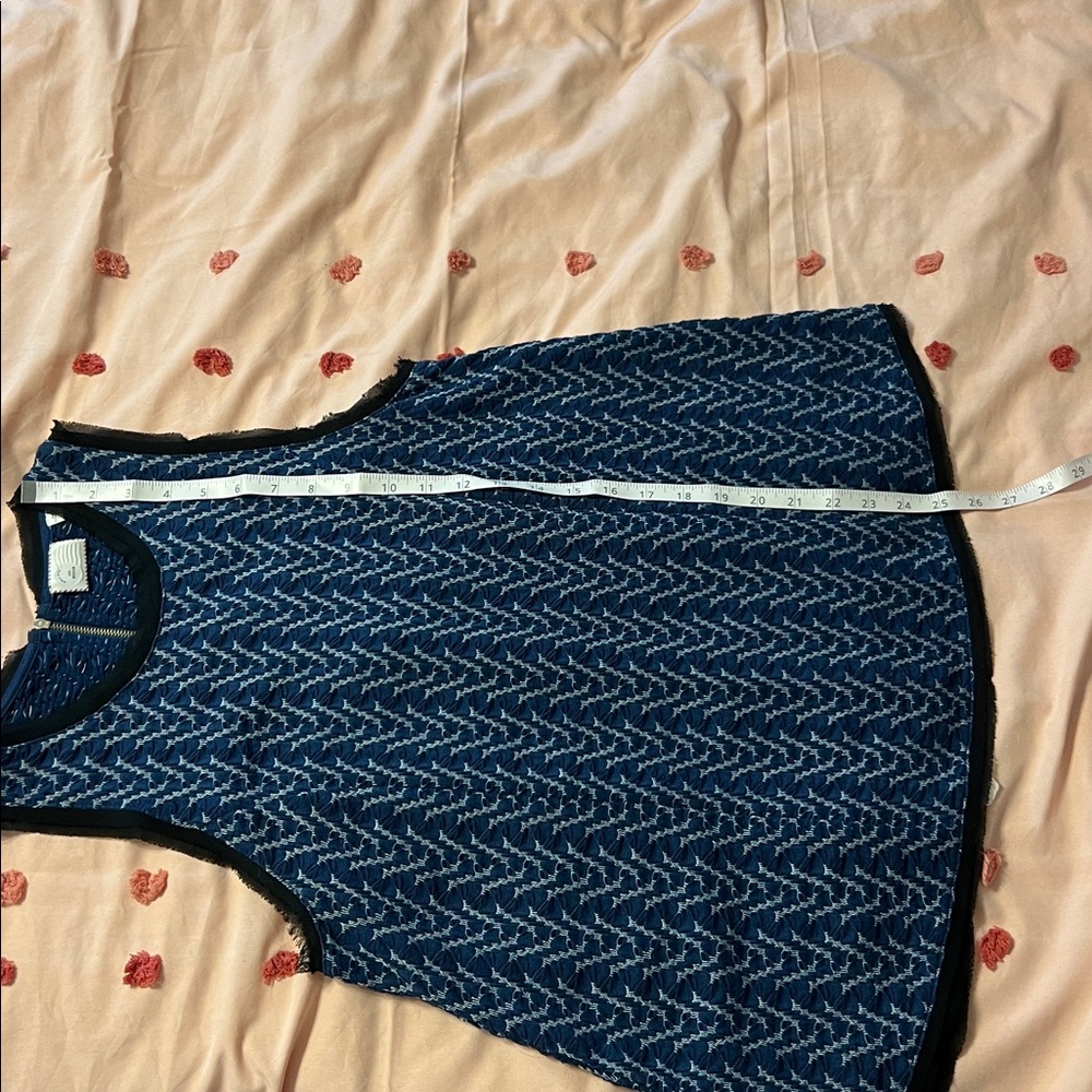 Anthropologie Textured Jacquard Sleeveless Top Dark Blue Geometric Tank Medium - Picture 11 of 12